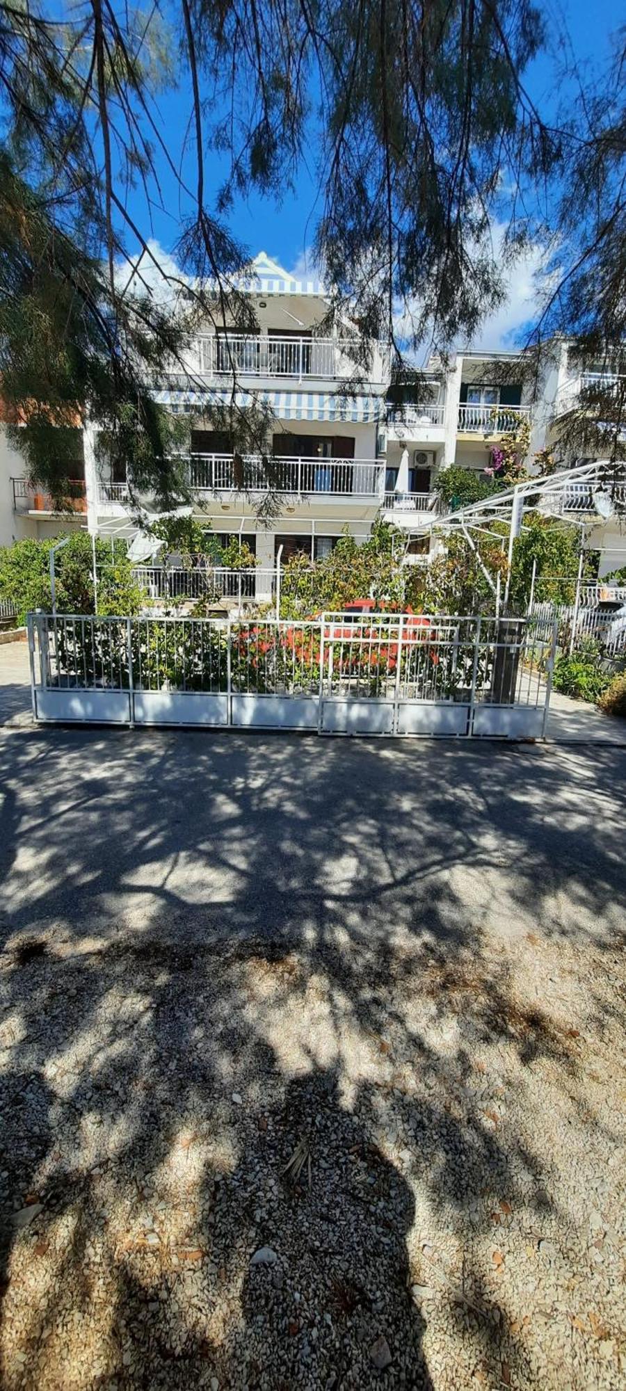 Apartments Ana Bilota Seget Vranjica Luaran gambar